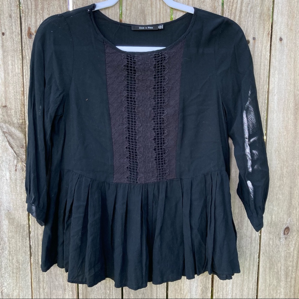 Doe & Rae Black 3/4 Sleeve Peplum Top